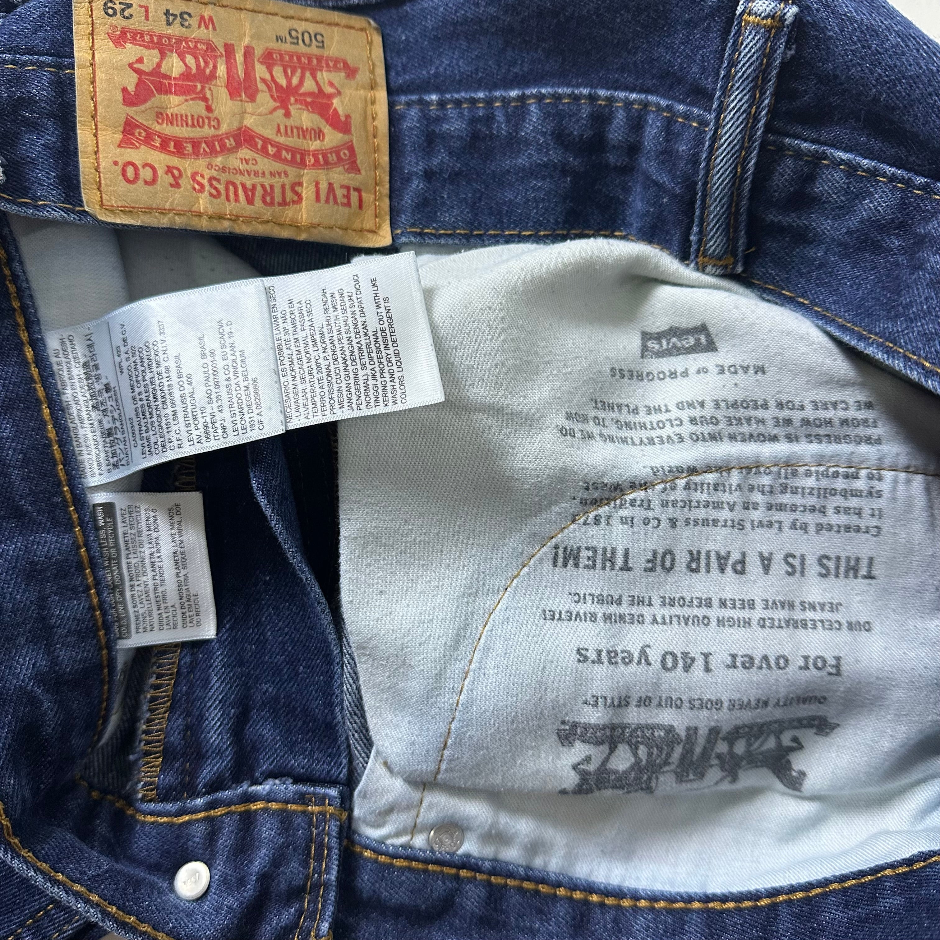Levi’s 505 Regular Straight Fit Jeans in Dark Stonewash Blue Denim (Size 34)