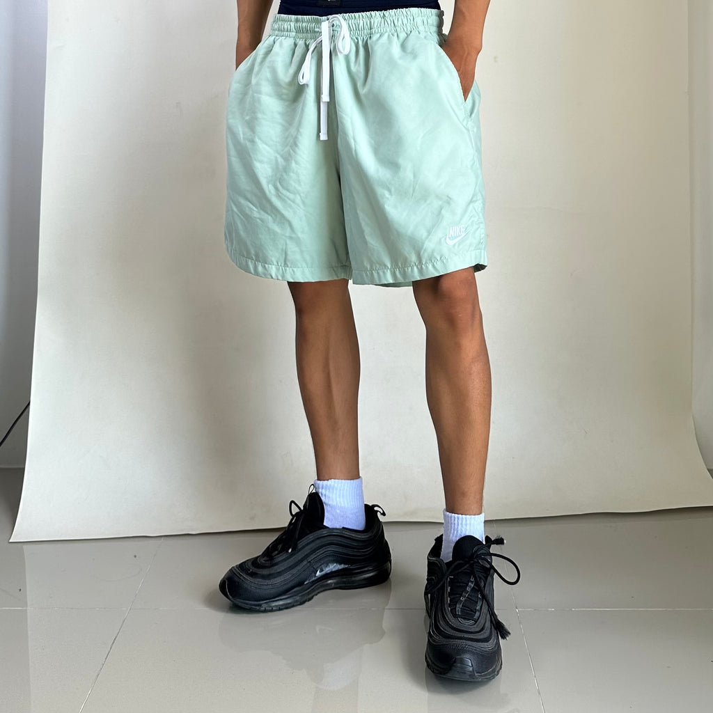 Nike Sportswear Woven Flow Shorts in Mint green (Size XL 32-38)
