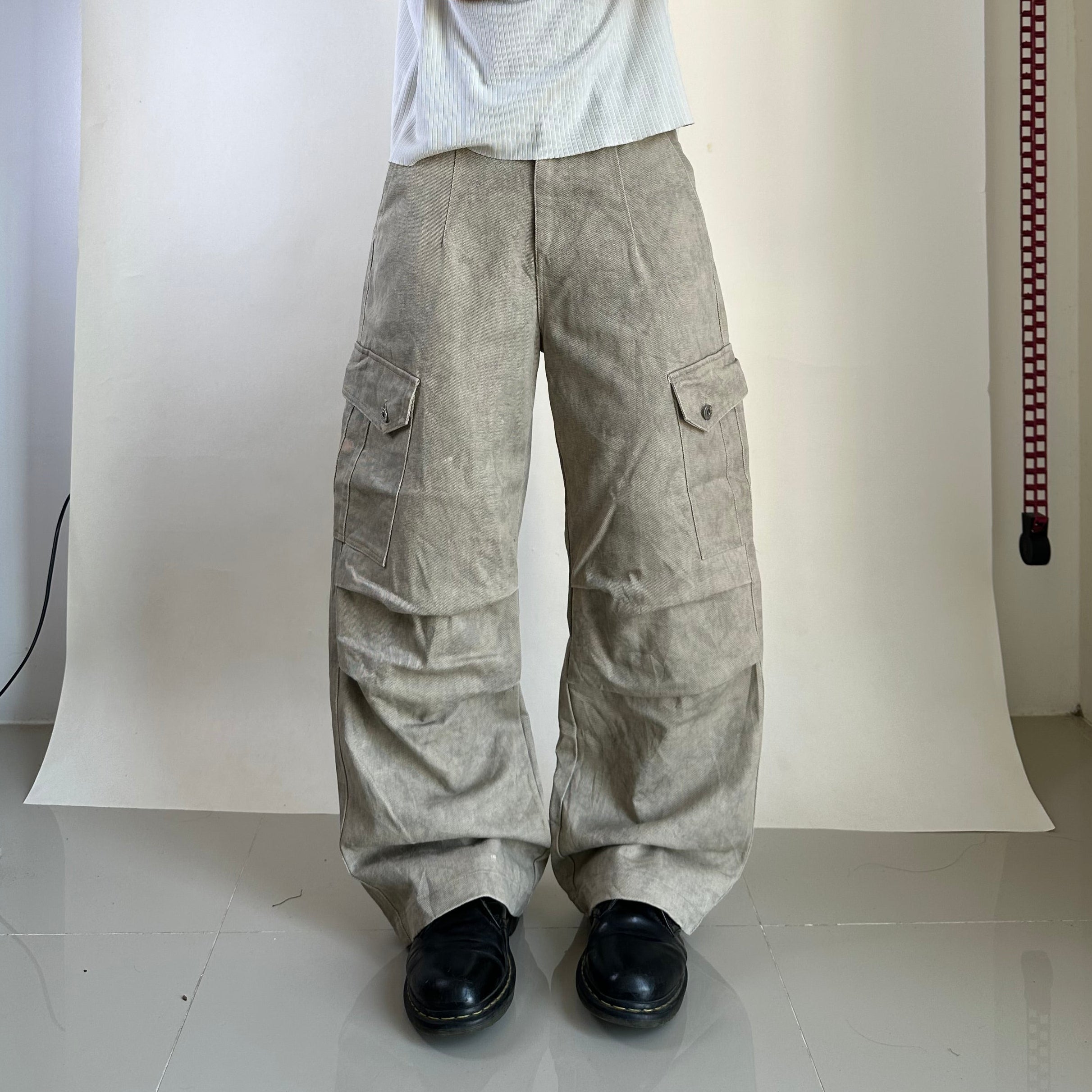 Random Baggy Cargo Pants Beige (Size 30)
