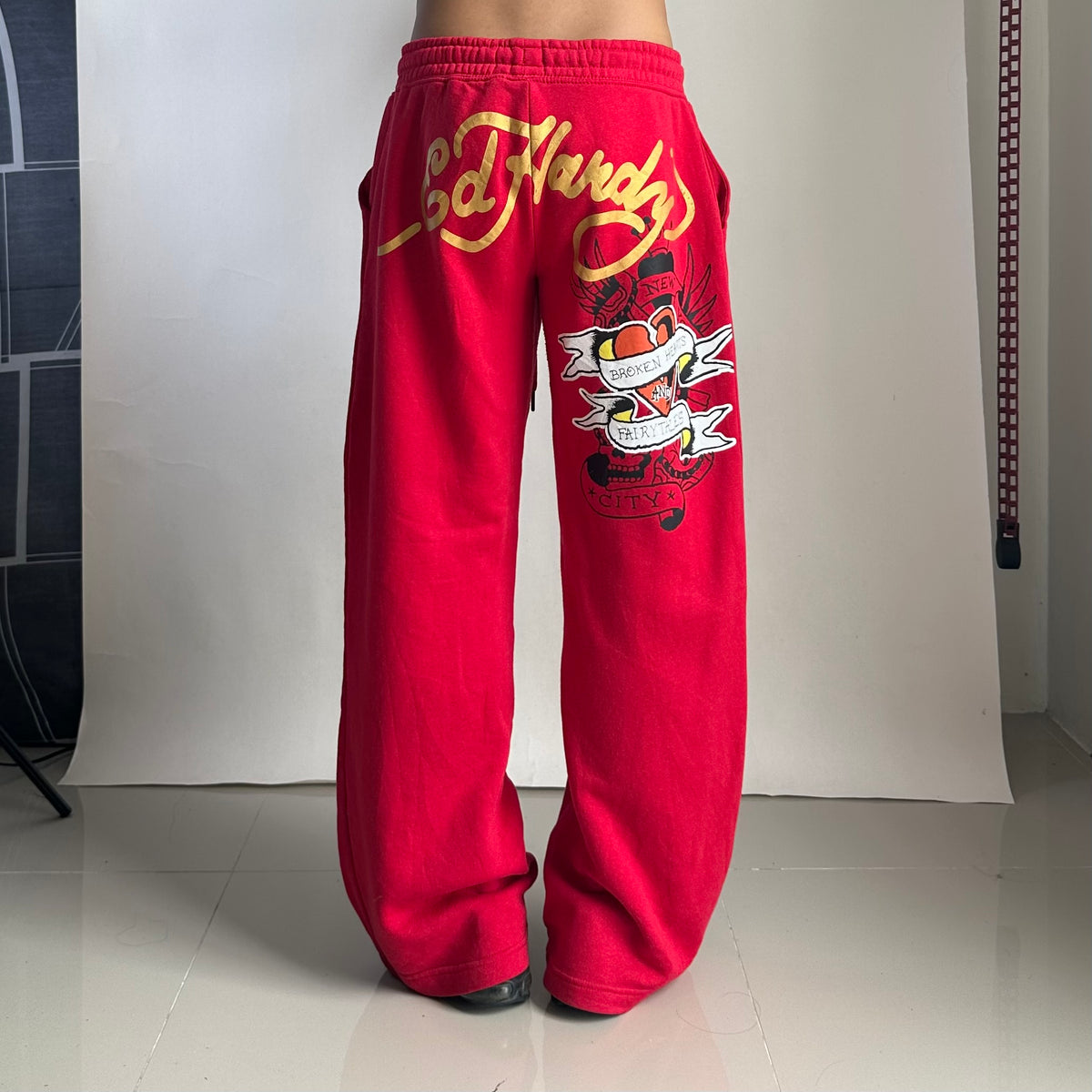 Ed Hardy Broken Heart Women’s Flared Sweat Pants in Cherry Red (Size Medium 28-36)