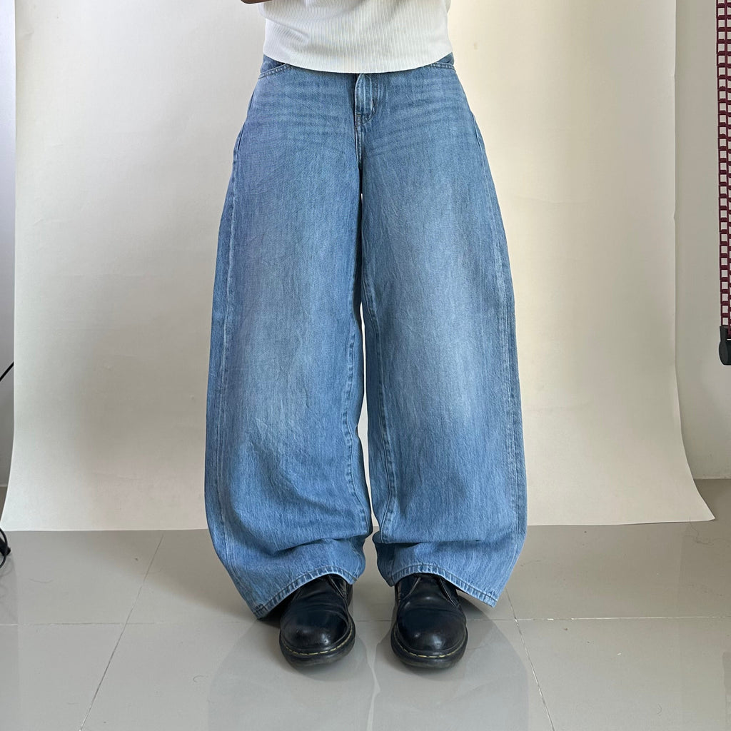 Uniqlo Baggy Jeans Unisex (Size 28) - SOLD