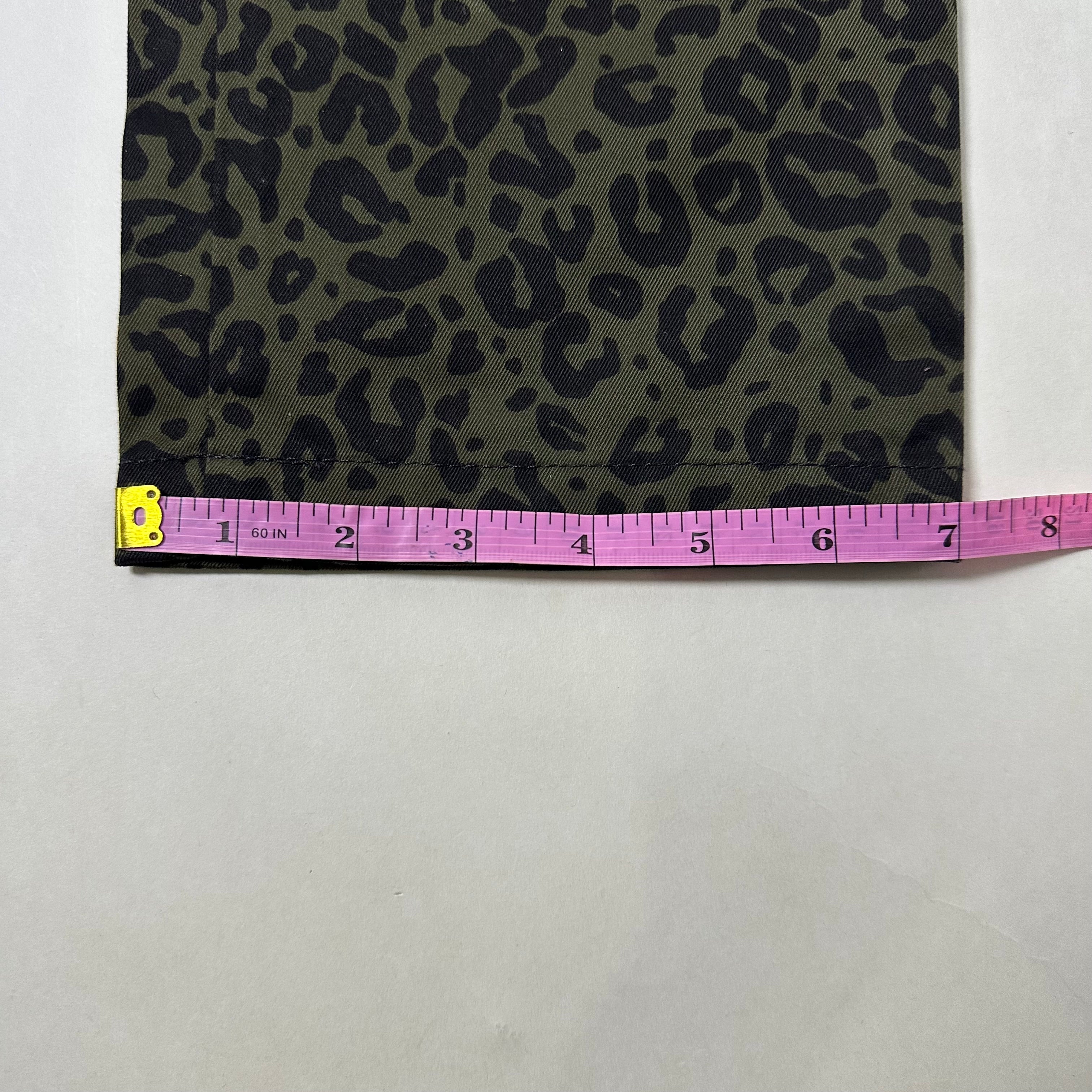 BRAND-NEW Carhartt WIP Johnson Pants “Leopard Pattern” in Dark Olive Green (Size 31-32)