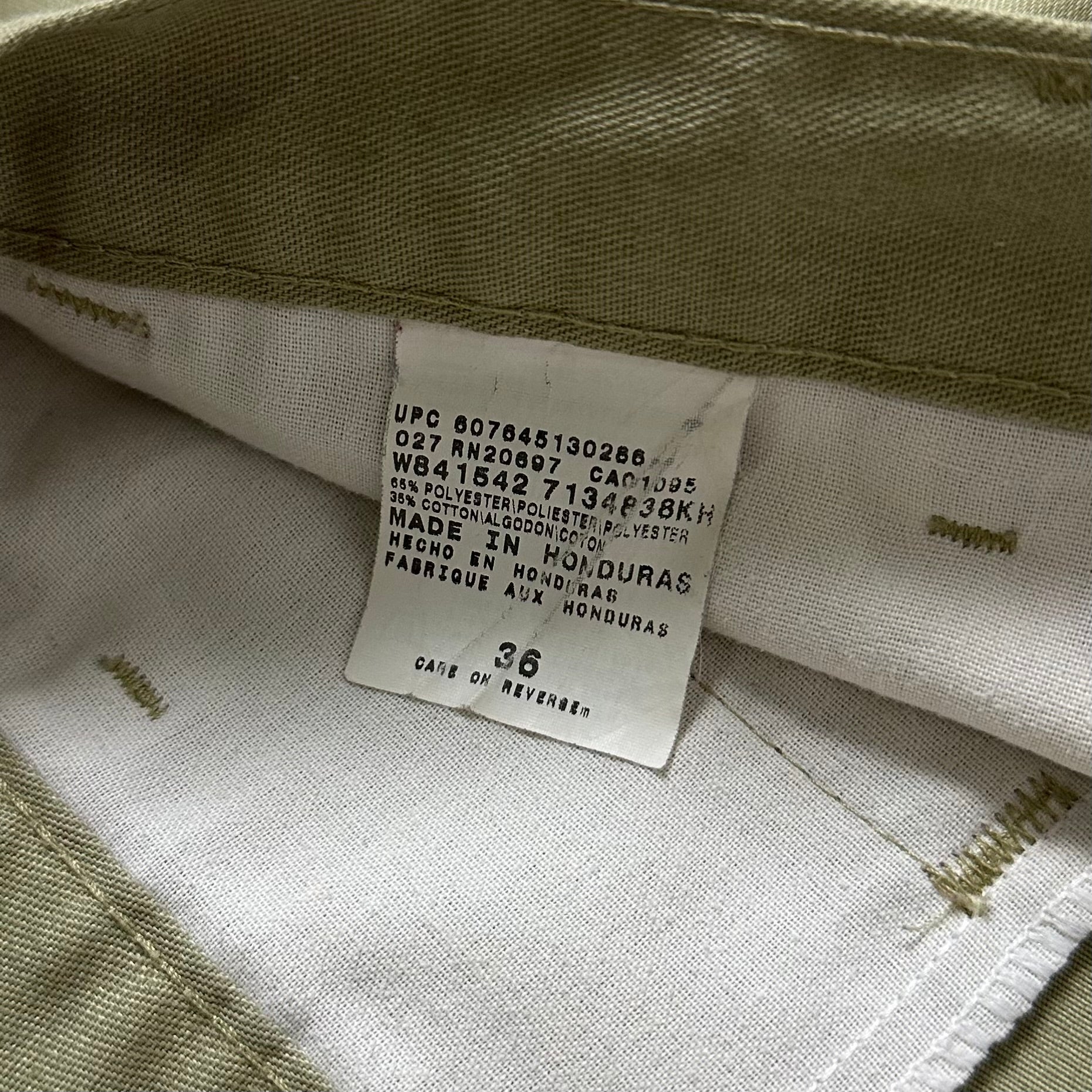 DICKIES Double Patch Shorts in Khaki (Size 36)