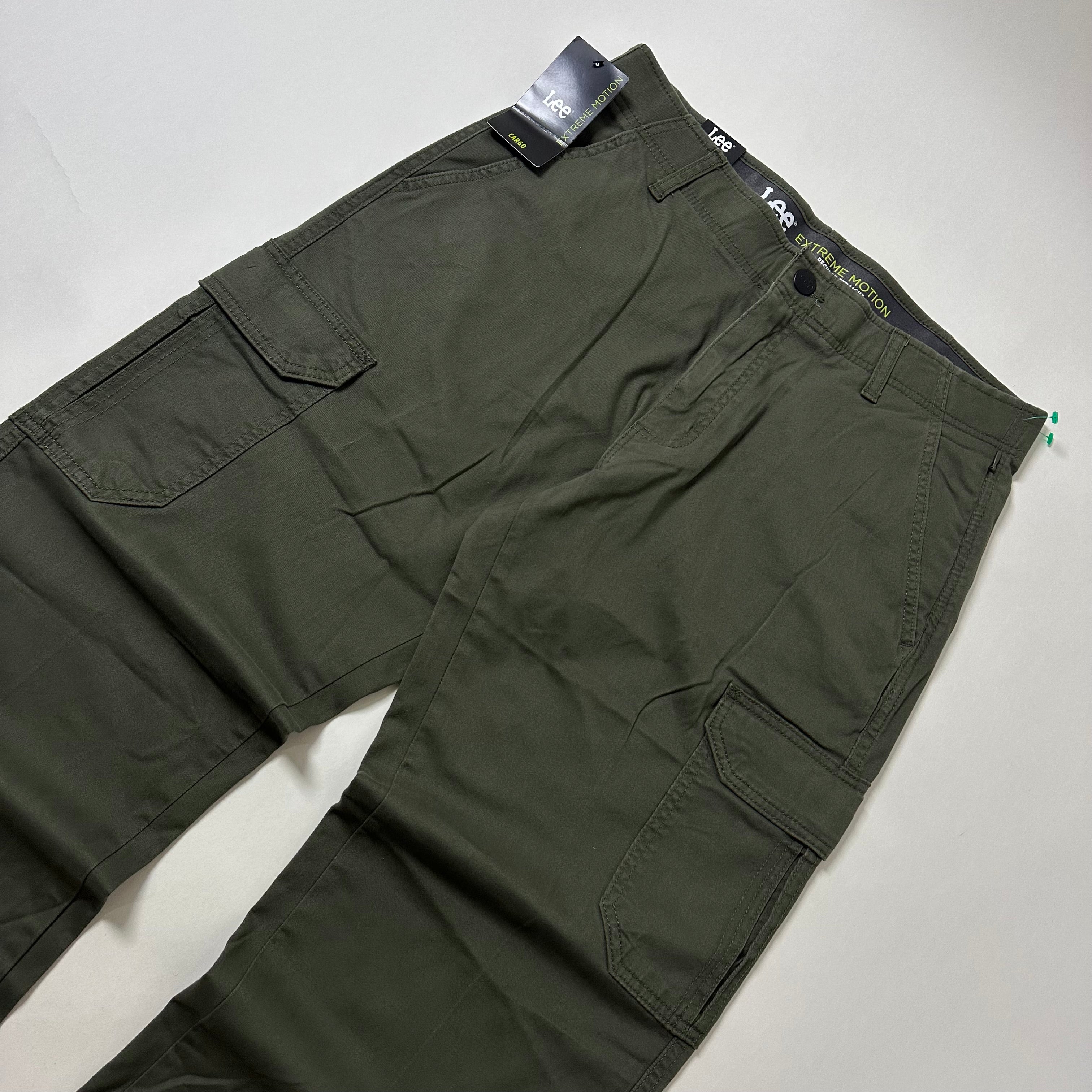 LEE Regular Straight Cargo Pants in Olive Green (Size 33-34)