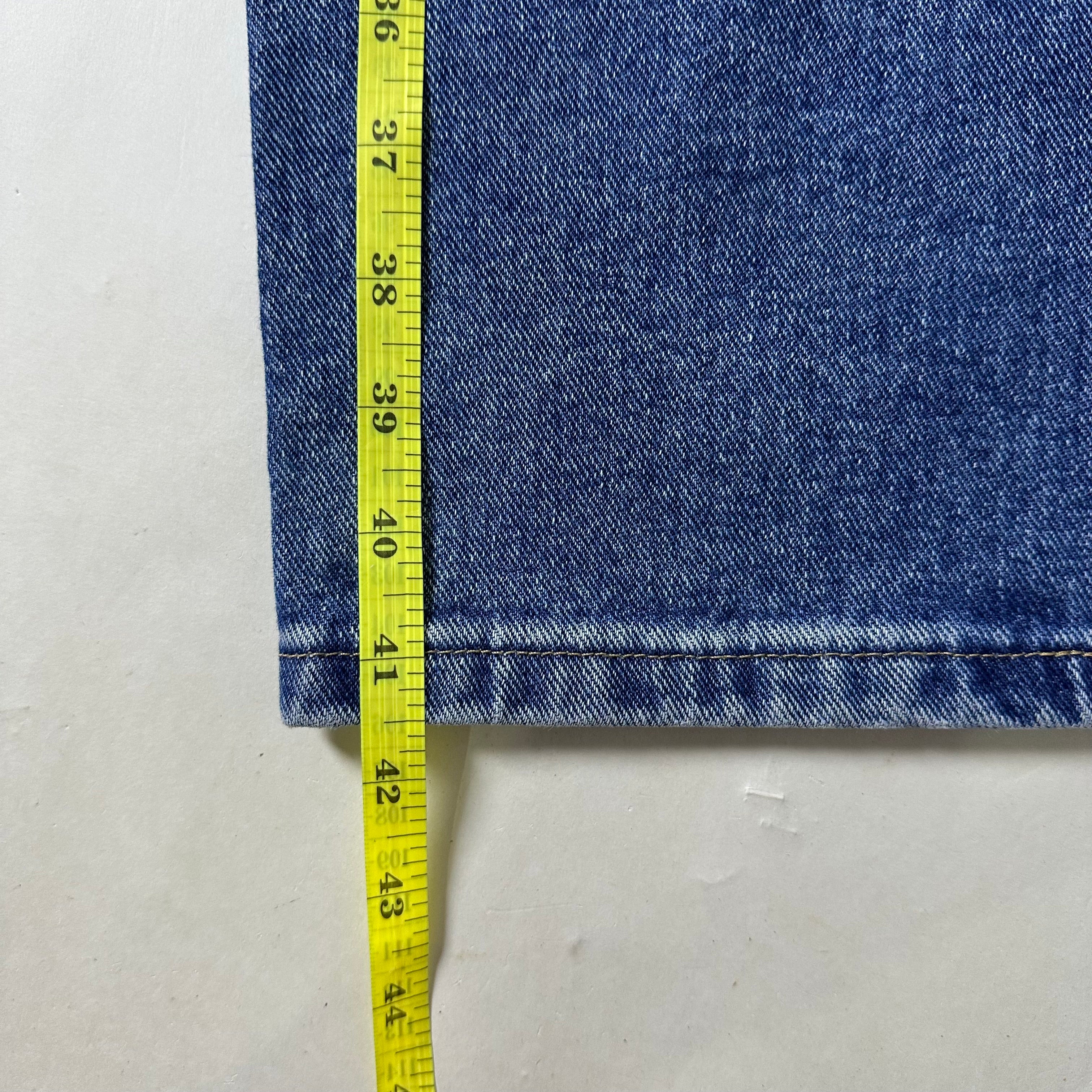 Wrangler Rugged Wear Relaxed Fit Jeans in Antique Indigo Wash (Size 34)