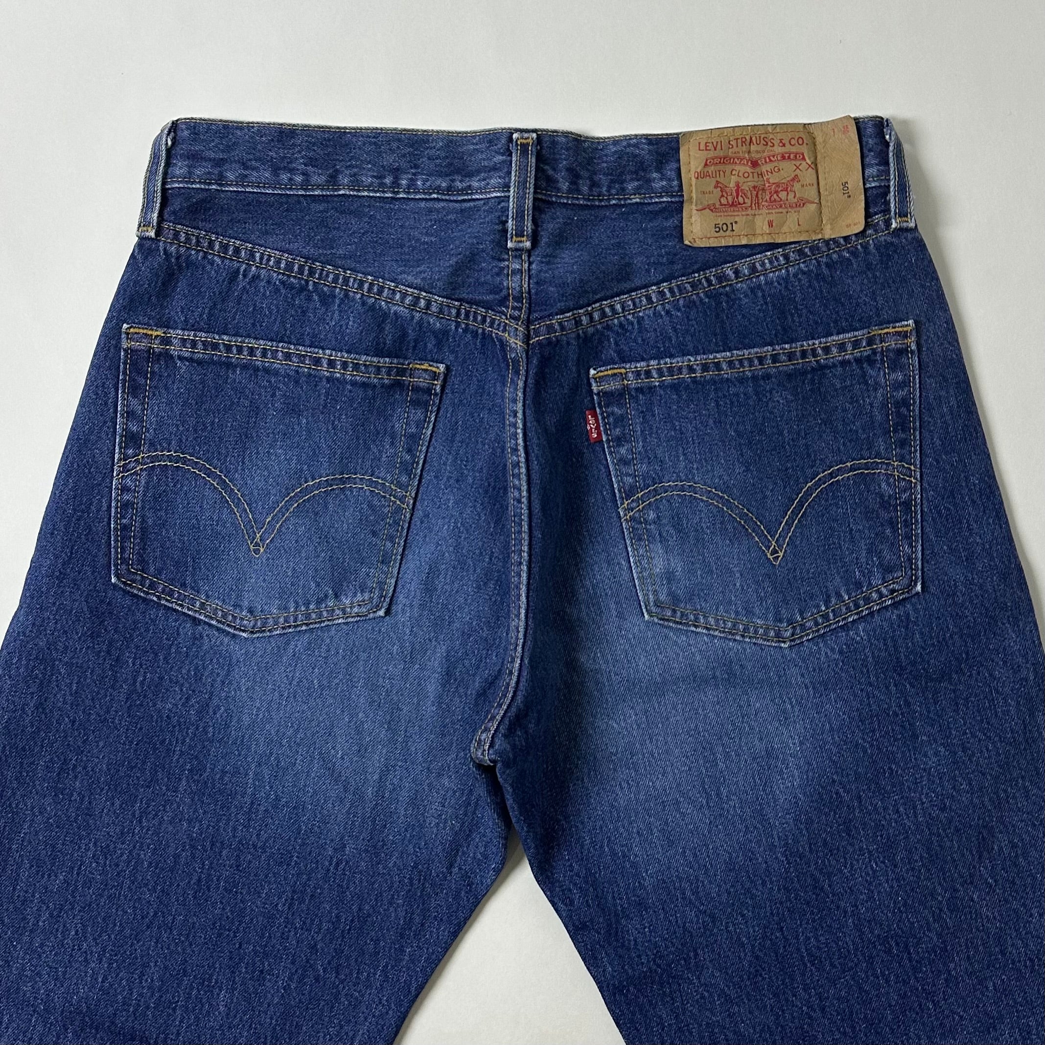 Vintage 2003 Levi’s 501 Original Fit Jeans Extended Patch Button Fly in Medium Wash (Size 33)