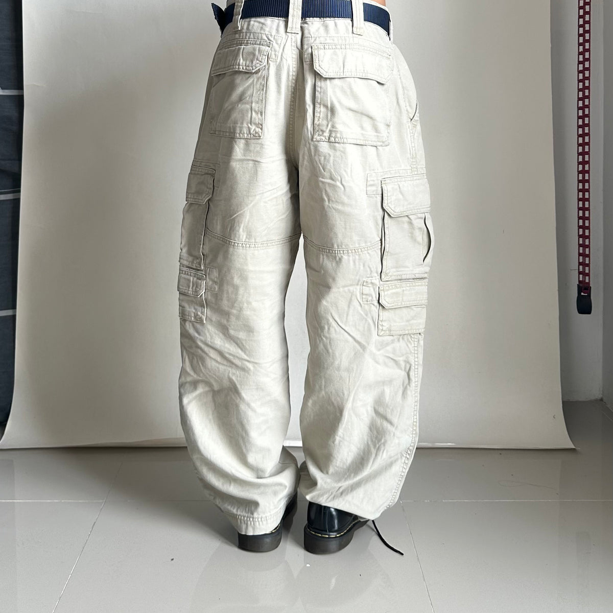 Multi-pockets Cargo Pants in Beige (Size 34)