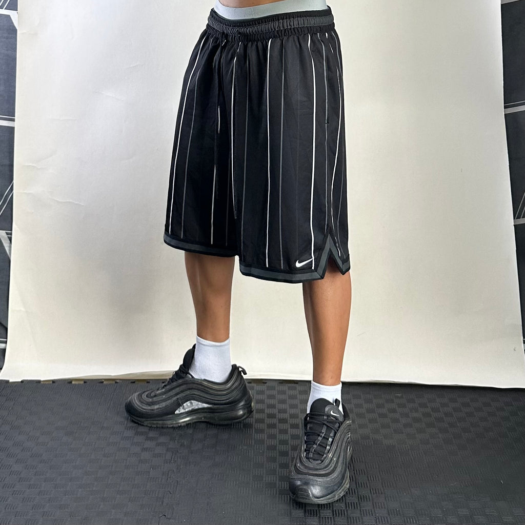 Nike Dri-Fit DNA 10 Basketball Shorts in Black (Size 30-36)