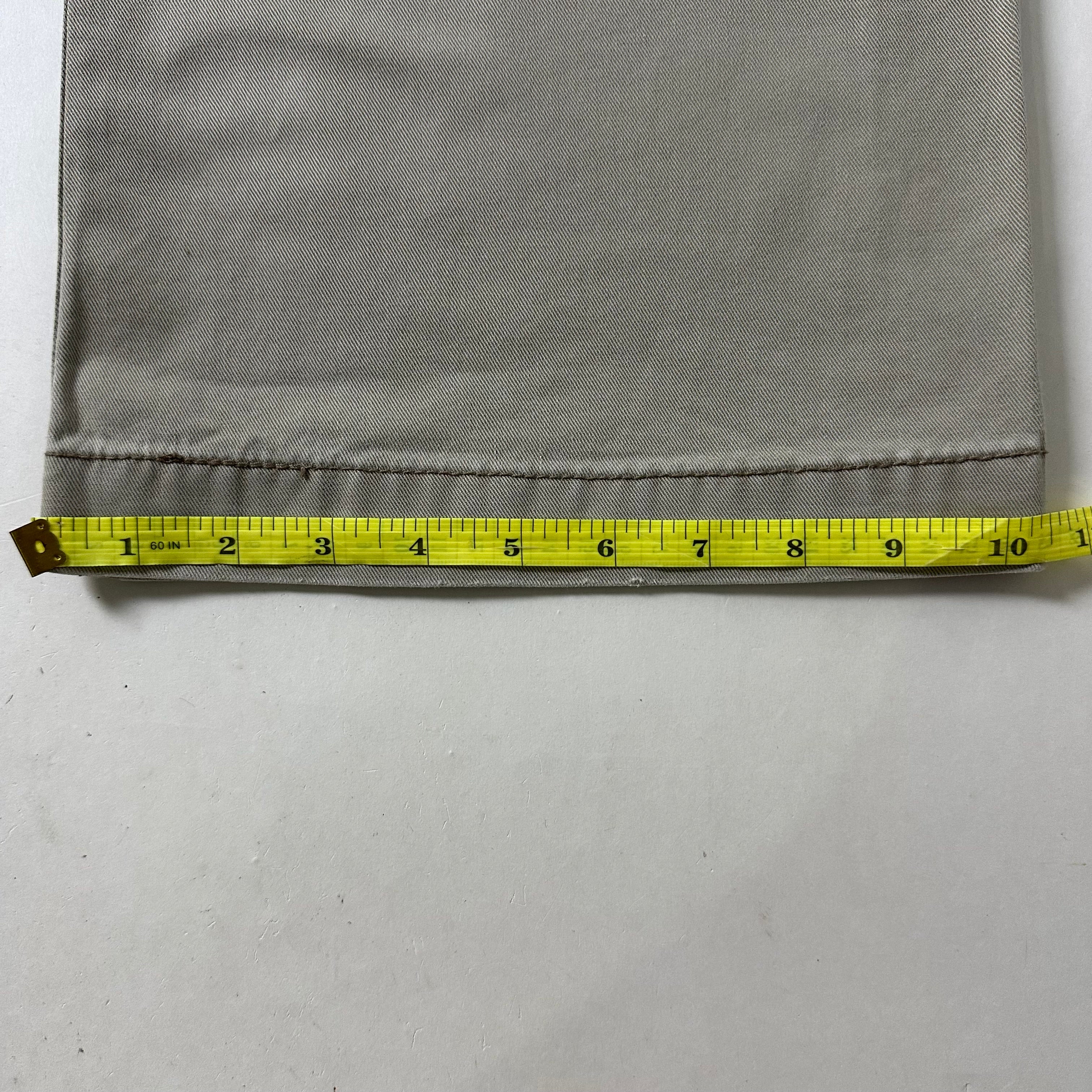 Levi’s Workwear Loose Boot Cut Pants in Khaki (Size 34)
