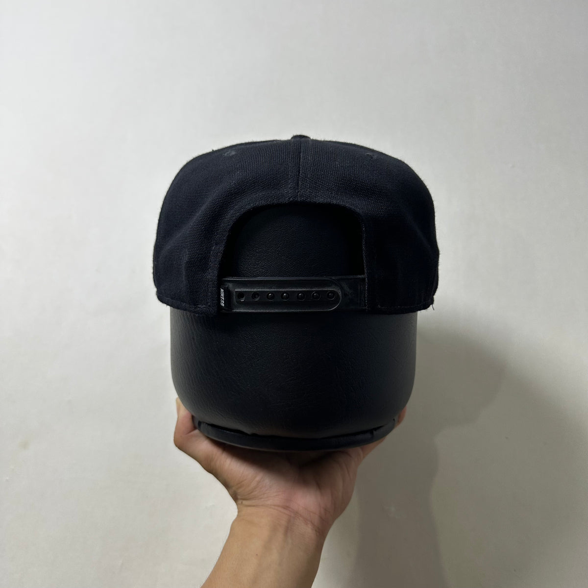 Nike SB Snapback Cap in Black & White with Floral Logo (One Size)