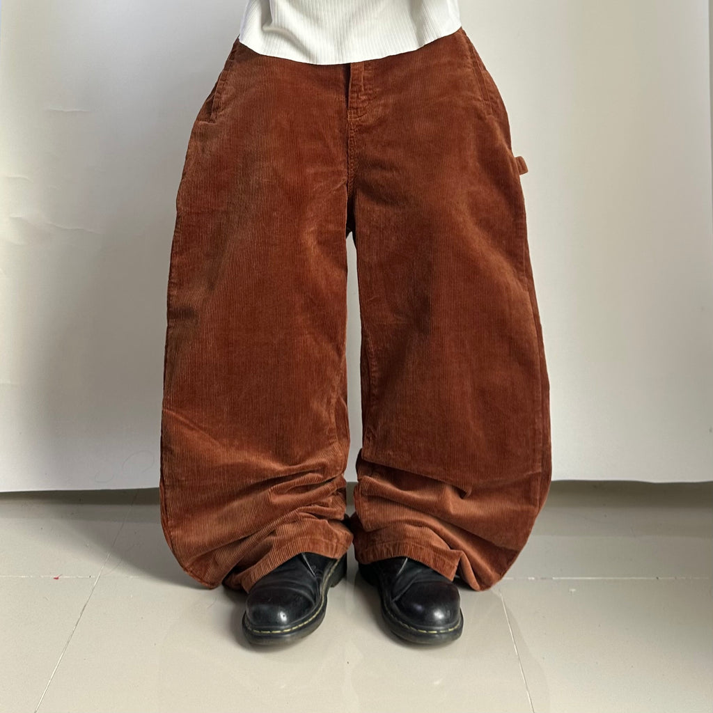BRAND-NEW Urbanic London Lush Corduroy Carpenter Baggy Pants in Reddish Brown (Size 32-36)