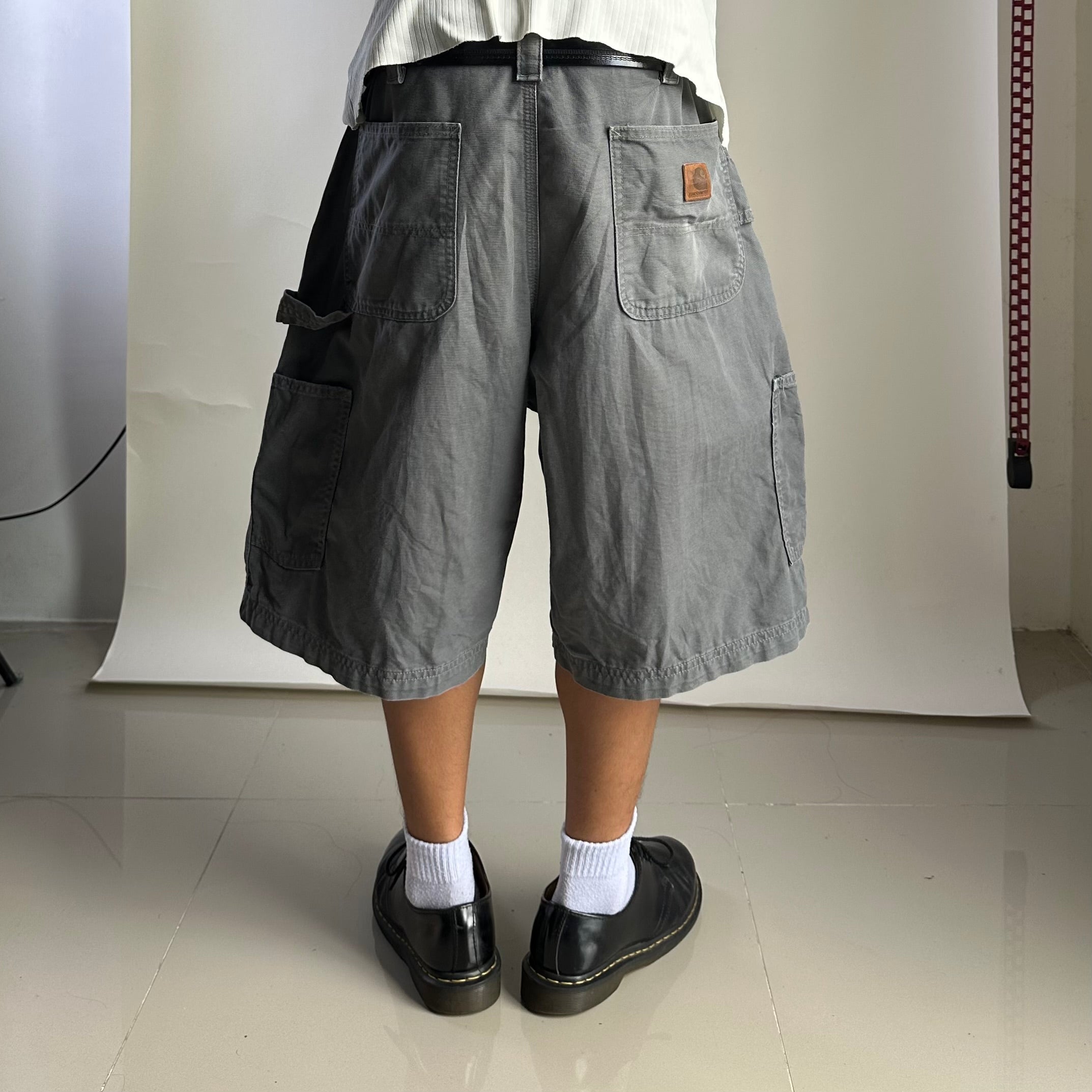 Carhartt B147 Original Fit Carpenter Shorts in Fatigue/Gray (Size 38)