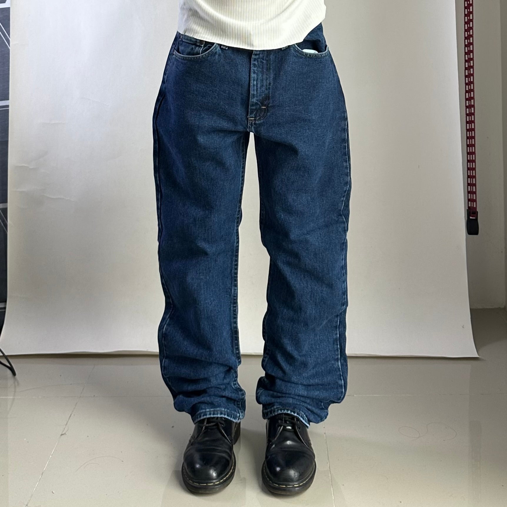 Wrangler Premium Quality Regular Fit Jeans in Dark Stone (Size 32)