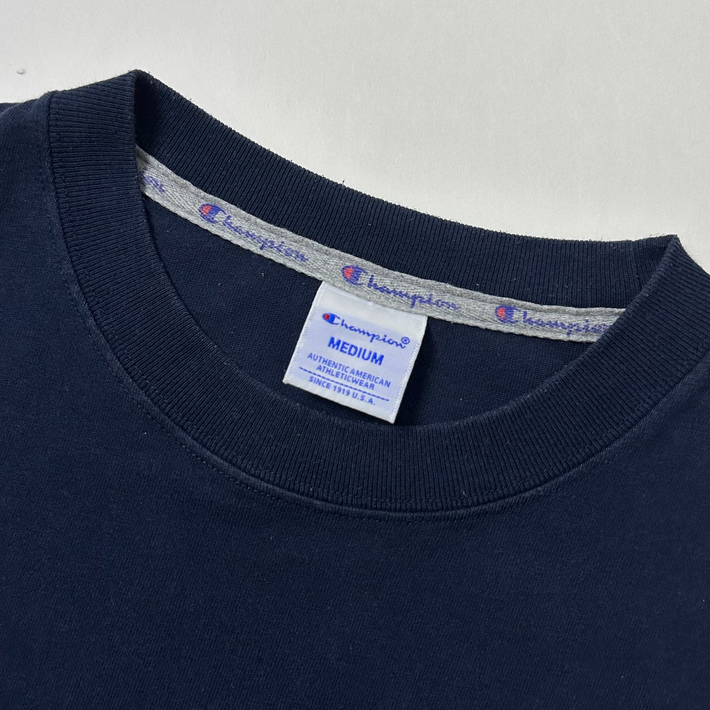 Champion T-shirt with Contrasting Pinstripe Sleeves Navy Blue Size Medium (Fits Large)