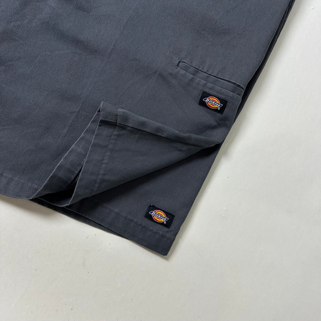 DICKIES Double Patch Shorts in Gray (Size 42)