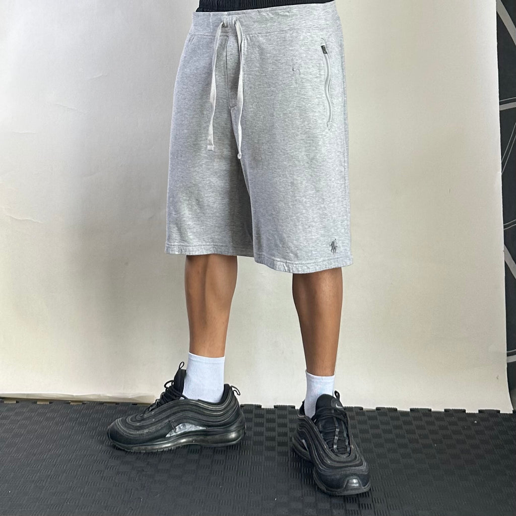 Ralph Lauren Sweat Shorts in Gray ( Size 34-38 )