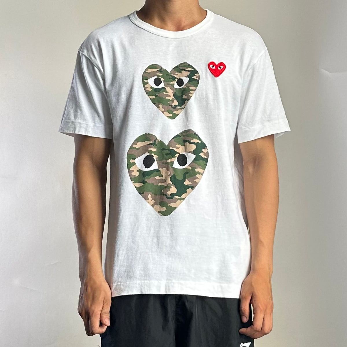 PLAY CDG Camo Heart T-Shirt in White ( Size Medium ) — SOLD