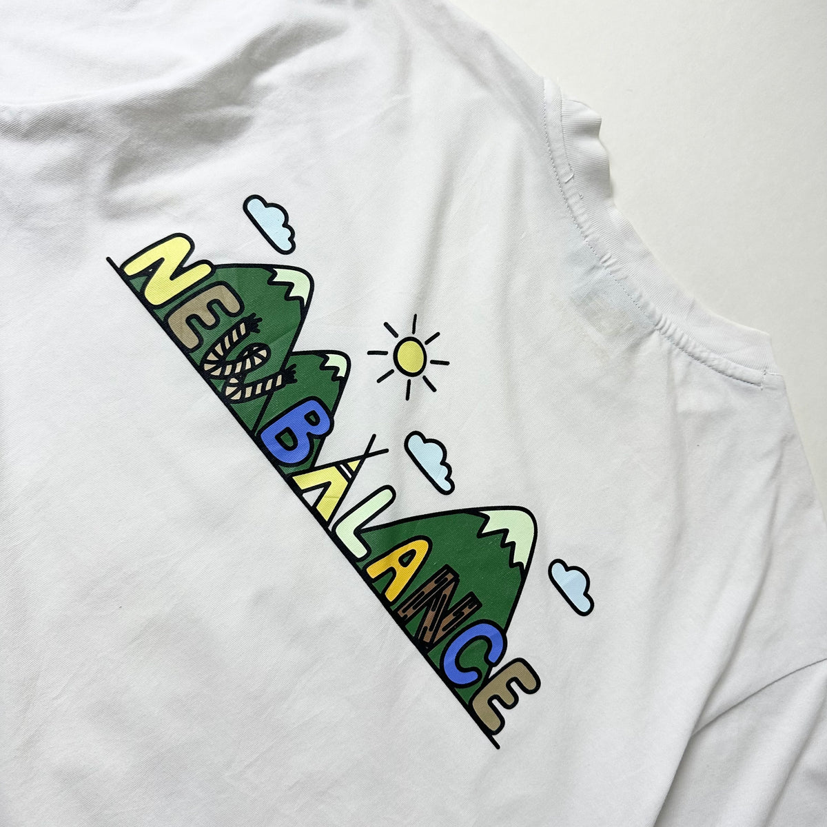 New Balance T-Shirt in White (Size Medium)