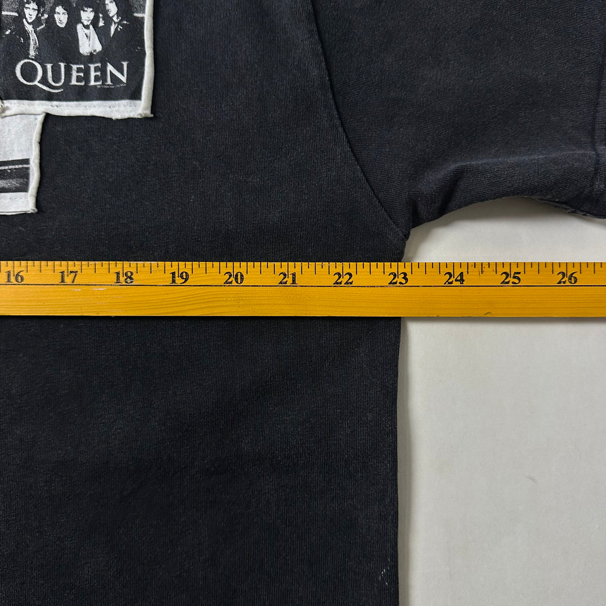 UARIED Acid Washed T-Shirt in Black (Size Large)