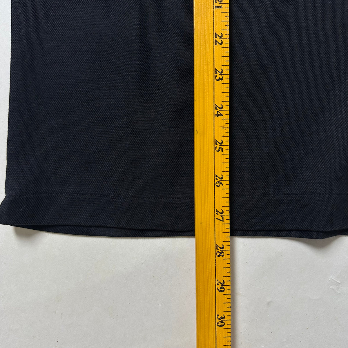 Uniqlo Polo Shirt in Black (Size Medium)