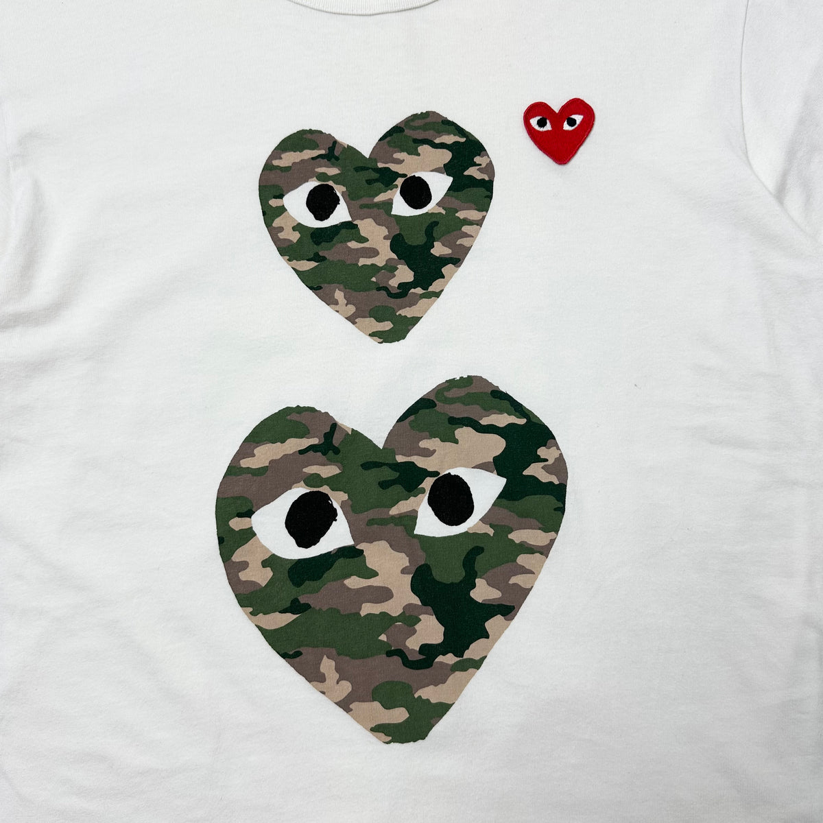 PLAY CDG Camo Heart T-Shirt in White ( Size Medium ) — SOLD