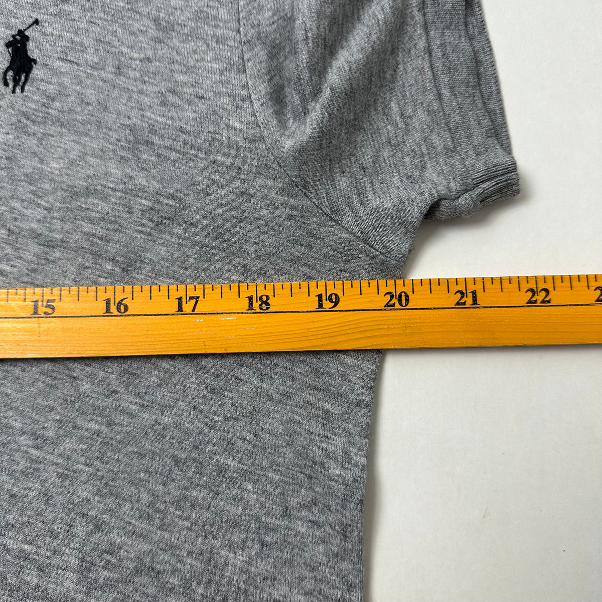 Ralph Lauren Custom Fit Polo Shirt in Heather Gray ( Size Medium )