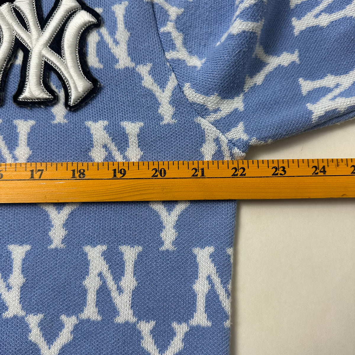 MLB New York Yankees Monogram Cardigan in Light Blue Size Medium ( Fits Large )