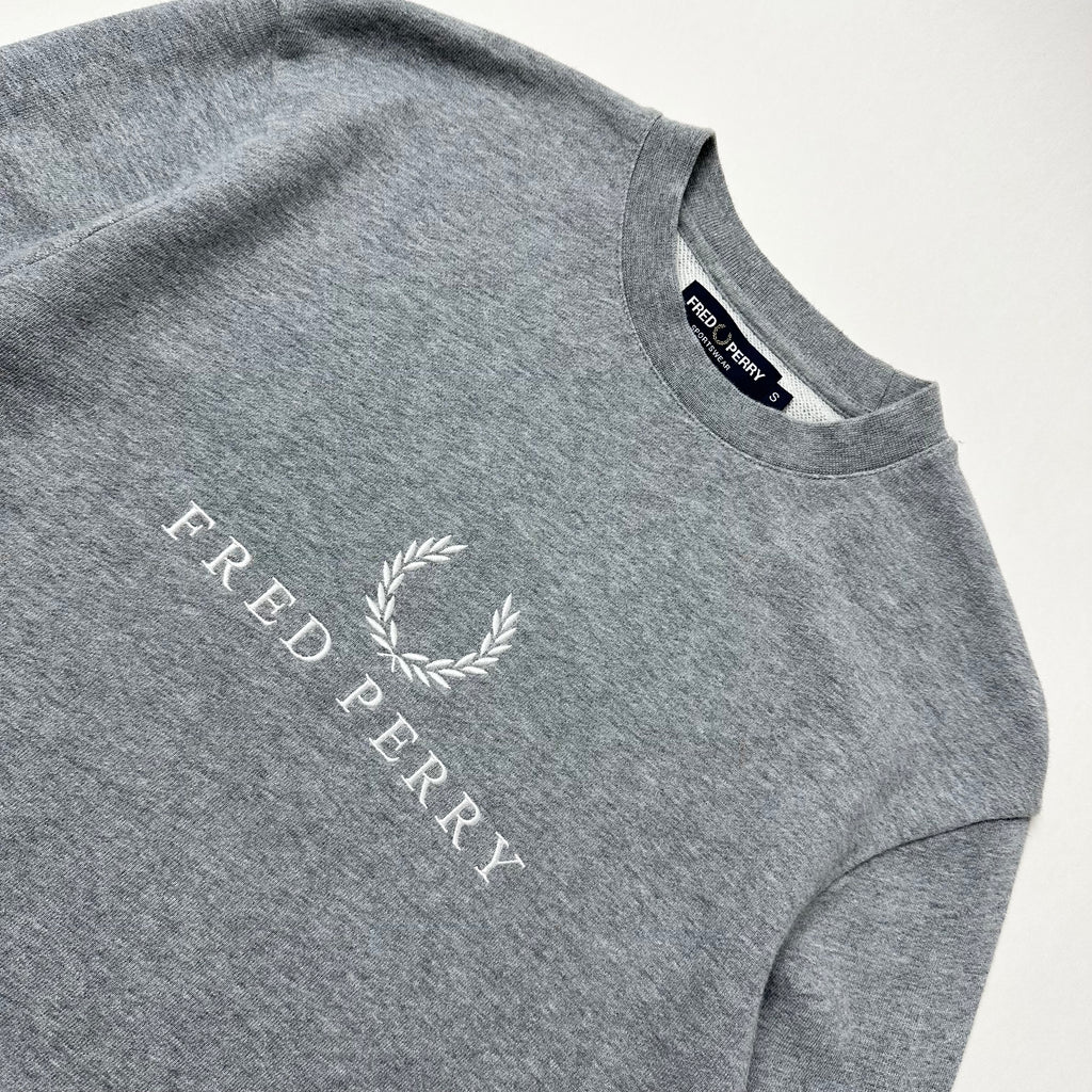 Fred Perry Crew Neck Sweatshirt in Gray Size Small ( Fits Medium )