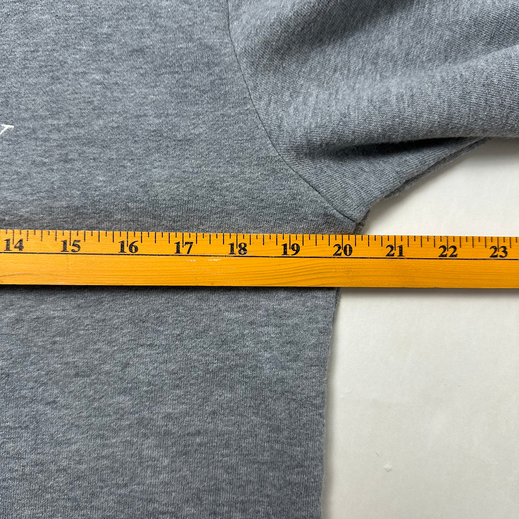 Fred Perry Crew Neck Sweatshirt in Gray Size Small ( Fits Medium )