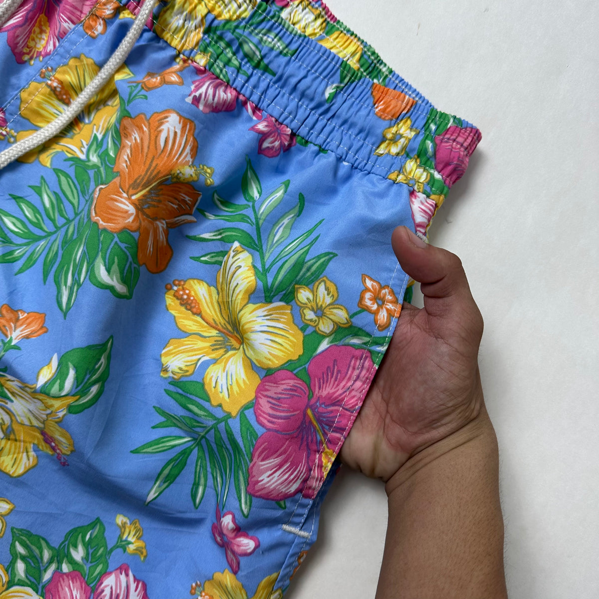 Ralph Lauren Floral Swim Trunks Shorts in Light Blue ( Size 32-38 )