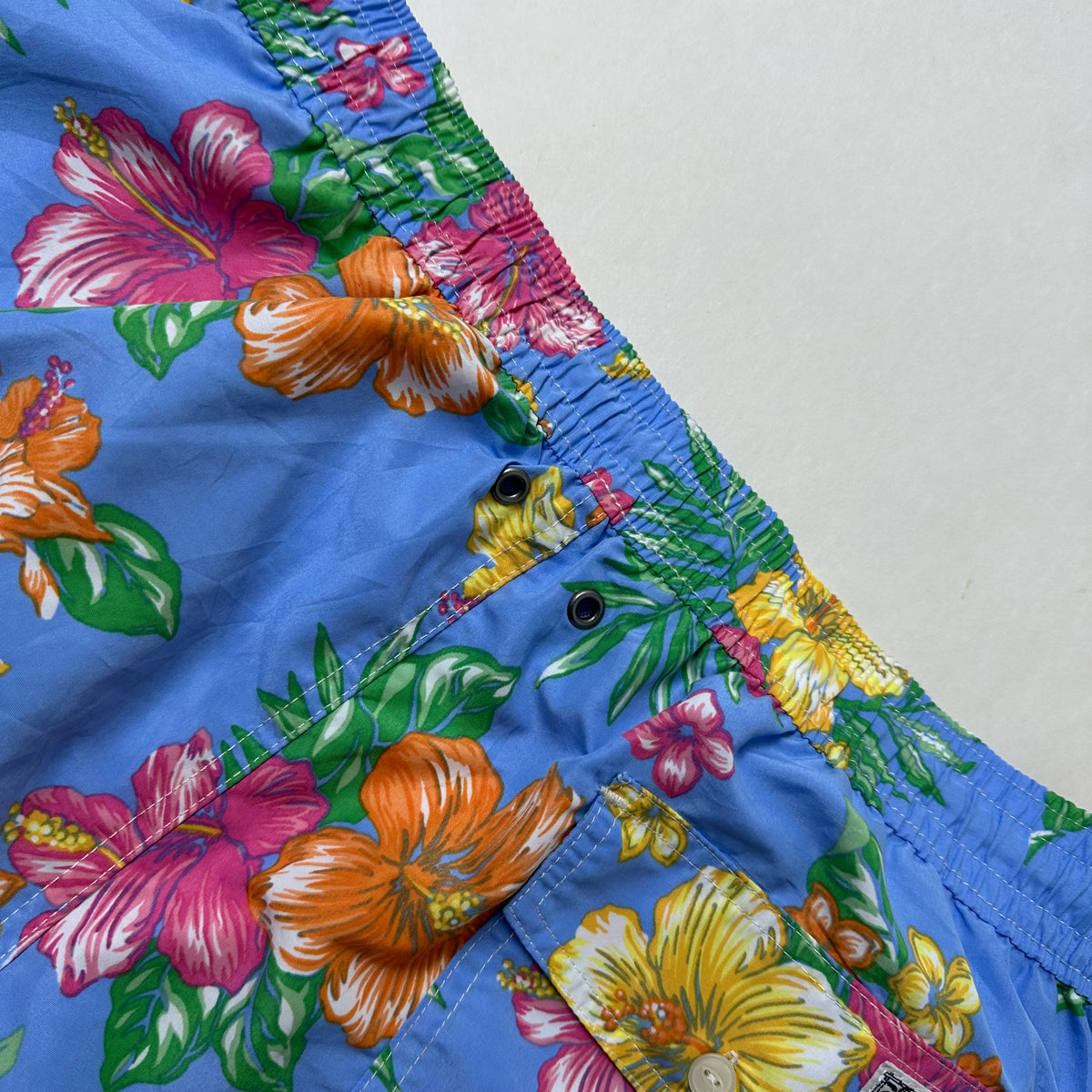 Ralph Lauren Floral Swim Trunks Shorts in Light Blue ( Size 32-38 )