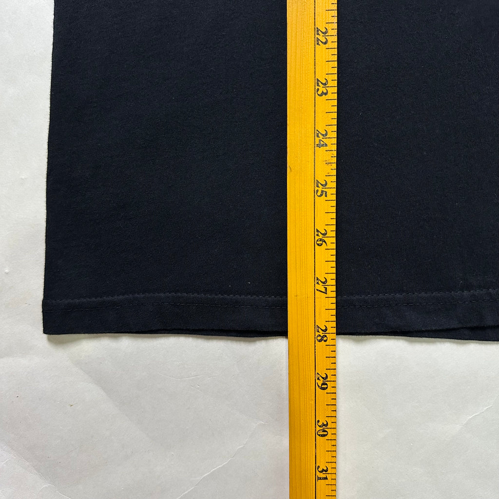 HUGO BOSS T-Shirt in Black ( Size Large )